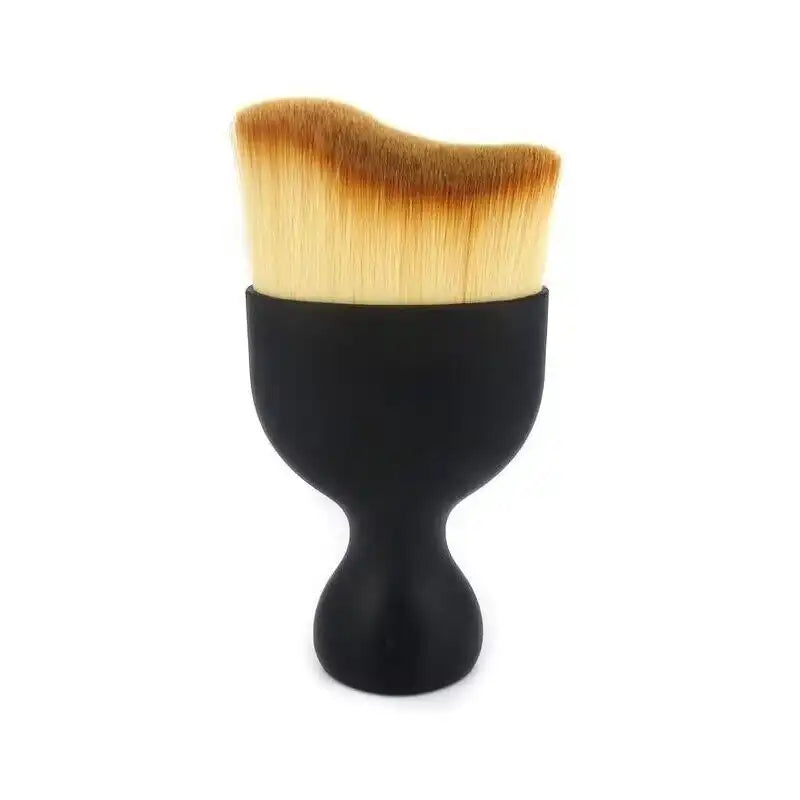 Internal cleaning brush
